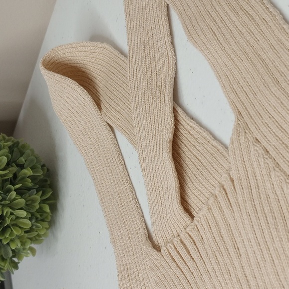Plain Wrap Sleeveless Knitted Top - Picture 7 of 10